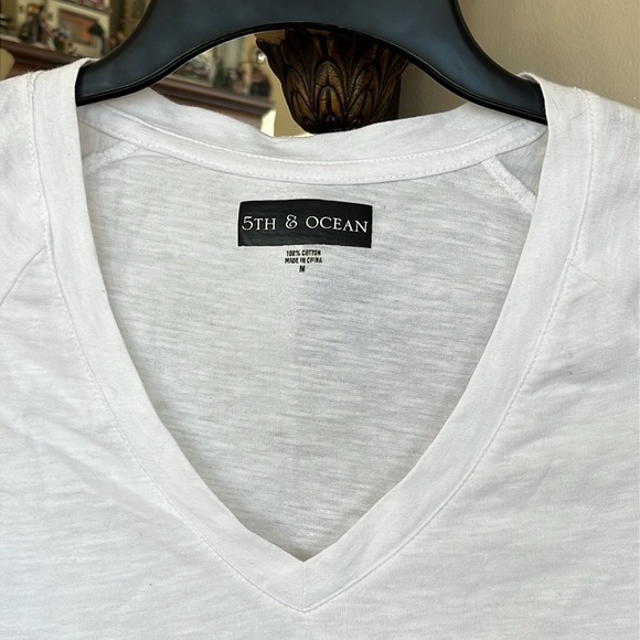 Brand New 5th & Ocean University of Maryland Terrapins Short Sleeved V-Neck Top - Picture 2 of 10